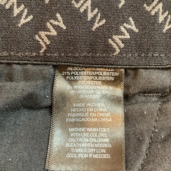 Jones New York Women’s Black Jeans - Picture 3 of 4